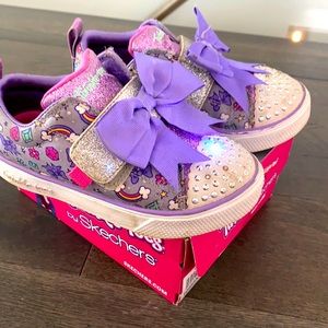 Sketchers girls light up shoes size 6